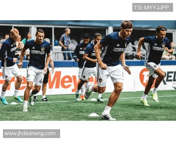 戴白帽的足球球星盘点及其场上影响力分析 戴白帽的足球球星盘点及其场上影响力分析