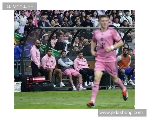 现场观赛畅享激情邂逅偶像球星感受绿茵场独特魅力 现场观赛畅享激情邂逅偶像球星感受绿茵场独特魅力